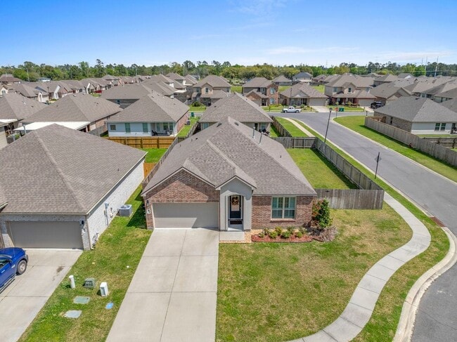 Building Photo - 294 Windsor Woods