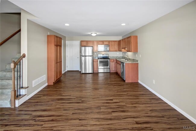 Photo - 302 Starwood Dr