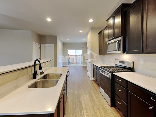 Photo - 306 Holdener Ln N