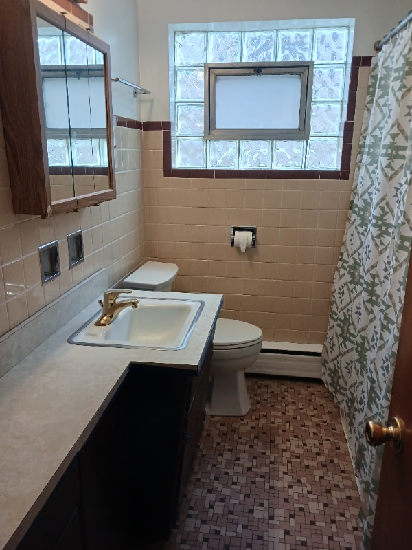Building Photo - 2759 N Rutherford Ave Rental