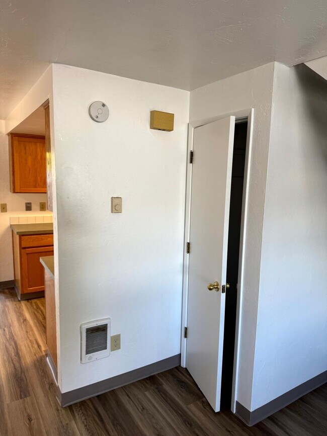 Photo - 2 Bedroom Duplex in Southwest Eugene Unit 1720 W 22nd Ave
