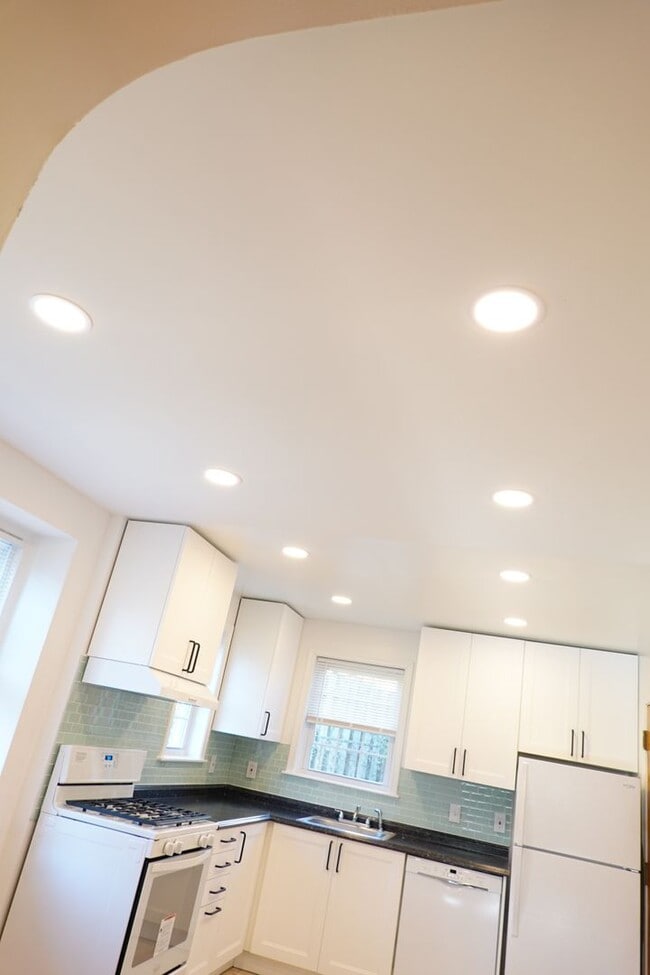 Photo - 8109 Greenwood Ave Unidad 1