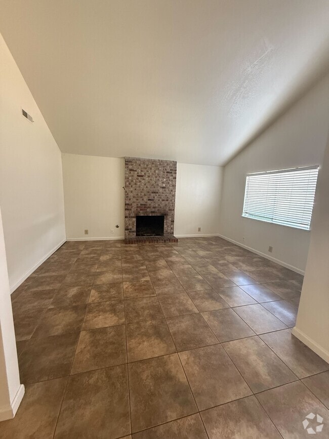 Building Photo - 5083 Moss Creek Cir Rental