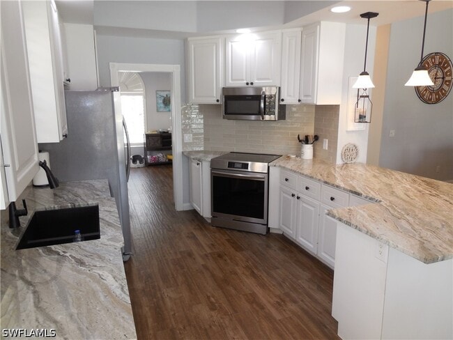 Photo - 5267 Hawkesbury Way