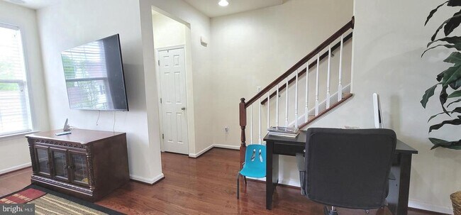 Photo - 2873 Burrows Ln