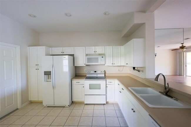 Photo - 611 Spring Lake Cir