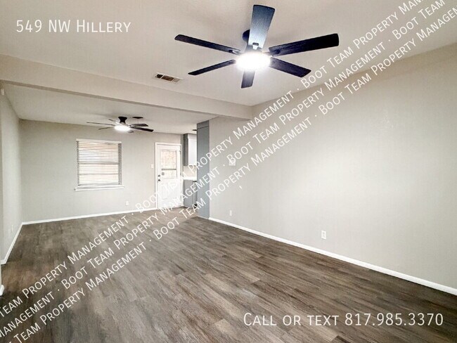 Photo - 549 NW Hillery St