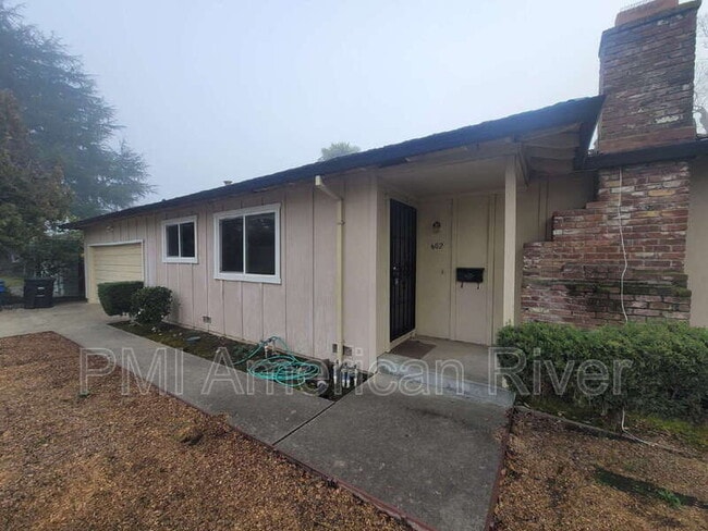 Building Photo - 602 Lelandhaven Way