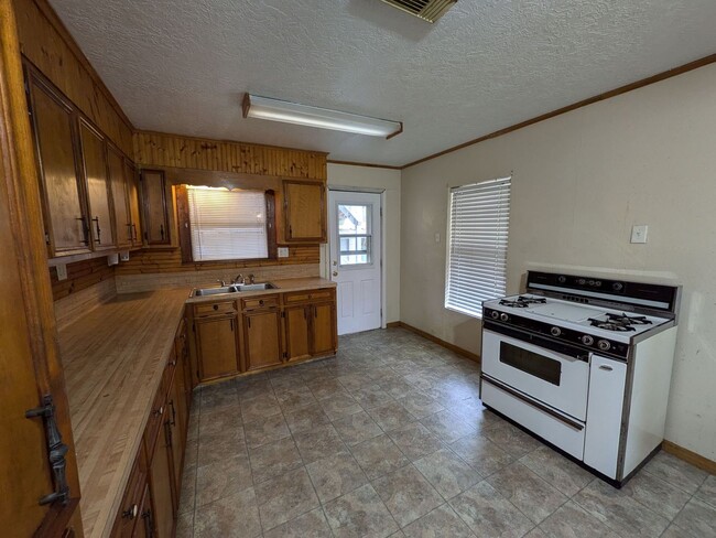 Photo - 3801 Stuart Ave