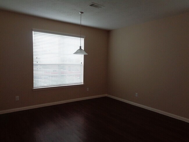 Photo - 2207 Steep Pine Tr