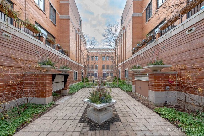 Photo - 1117 W Monroe St