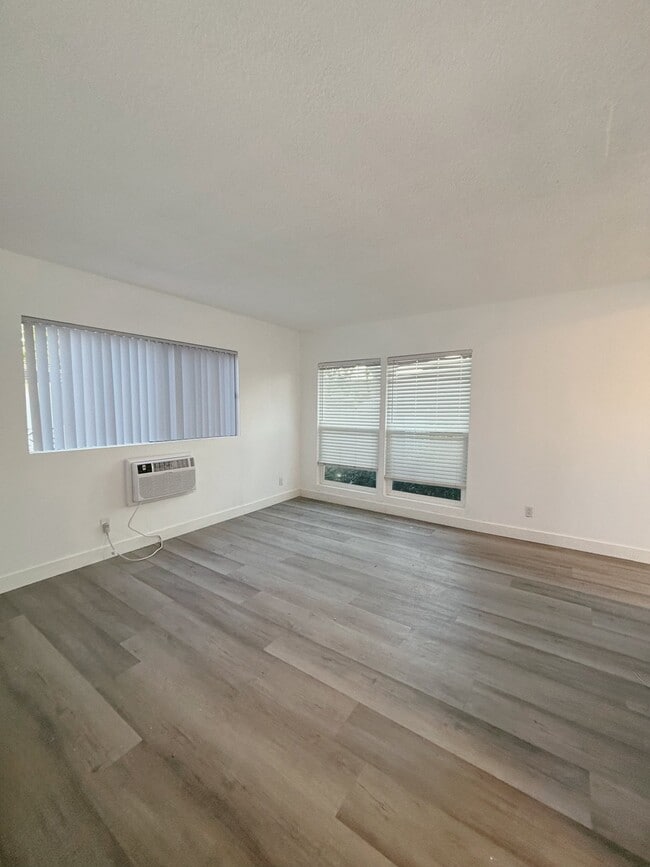 Photo - 6512 Pickering Ave Unidad A