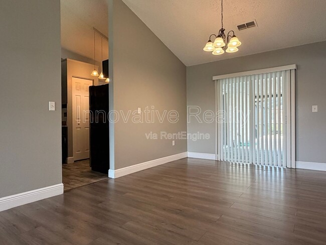 Photo - 1025 Derbyshire Dr