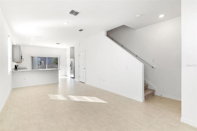 Photo - 2987 Skyline Lp