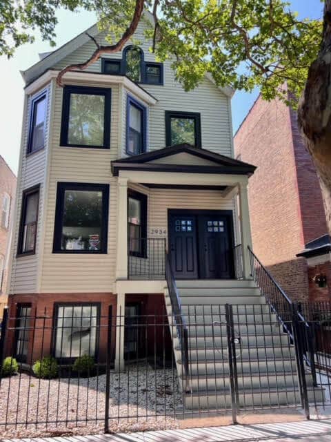 Building Photo - 2934 N Avers Ave Unit 2