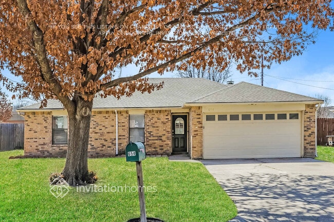 Building Photo - 654 Clover Ln