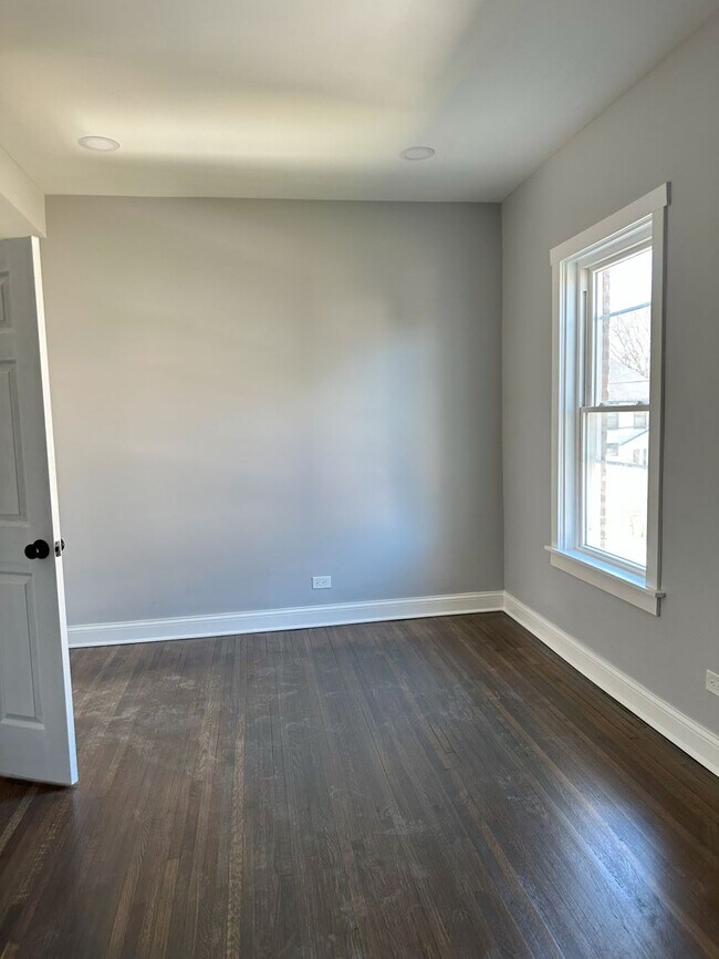 Master Bedroom Window View - 314 N Latrobe Ave Unit 2