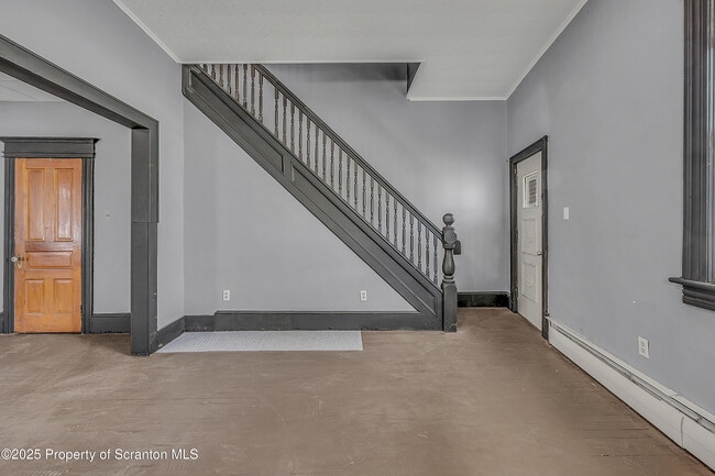 Photo - 1202 Main St
