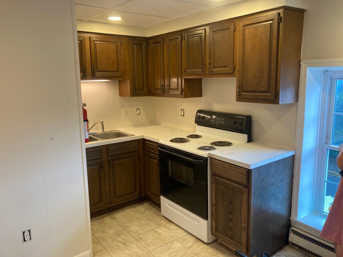Photo - 109 E Main St Apartments