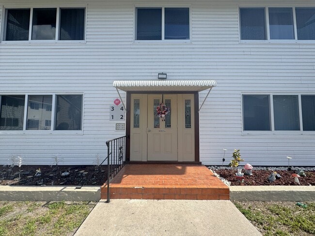 Photo - 2 Bedroom, 2 Bath Condo Available Soon! Unit 22481 Westchester Blvd A4