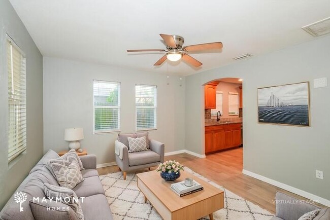 Photo - 1705 E Lambright St N