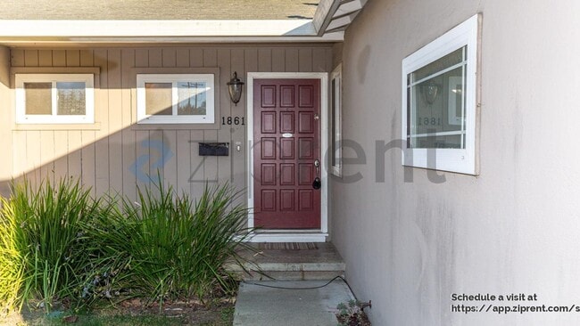 Photo - 1861 Briarwood Dr