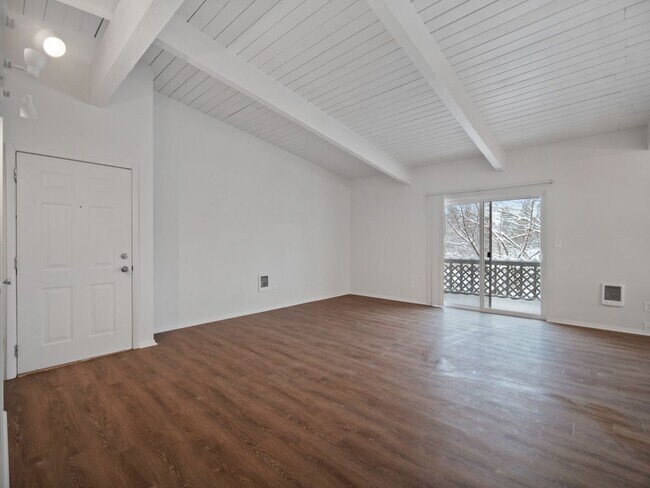 Photo - 9025 E Liberty Ave Unit 9025