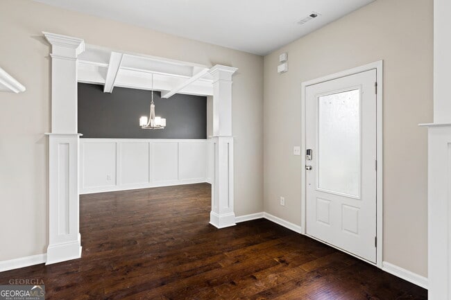 Photo - 1140 Red Bud Cir