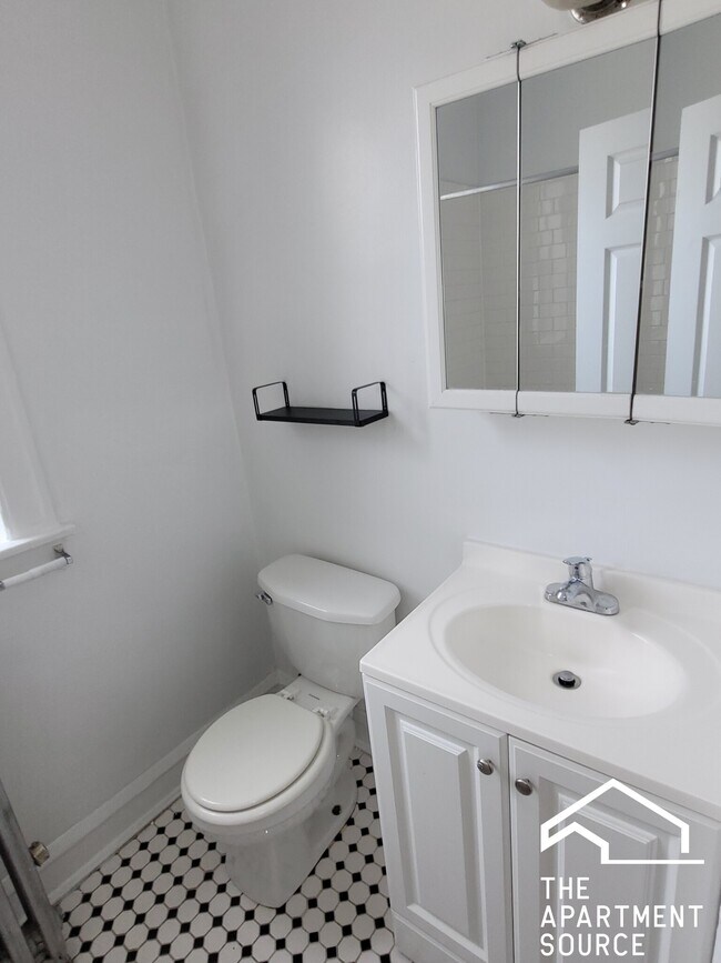 Photo - 1145 W Morse Ave Unit 207