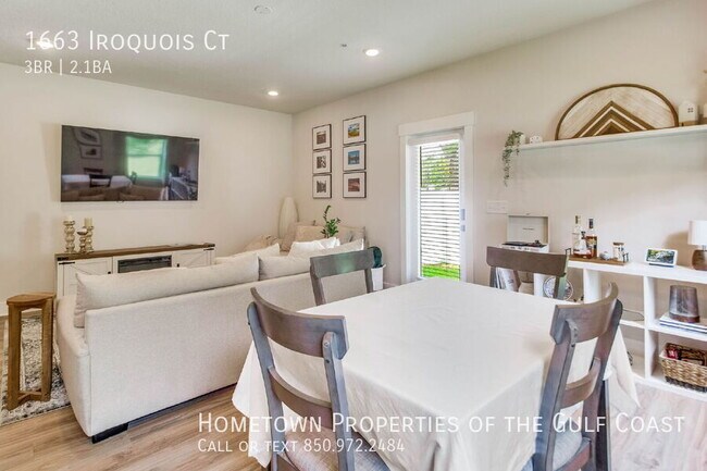 Photo - 1663 Iroquois Ct