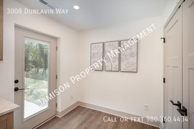 Photo - 3008 Dunlavin Way