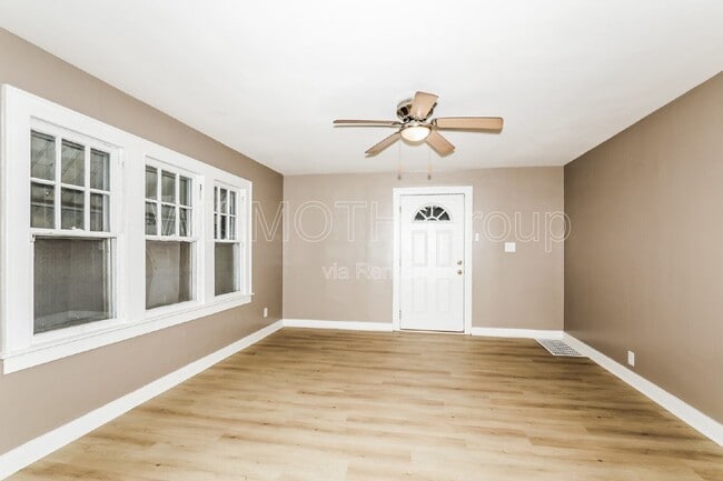 Photo - 3006 Noble St