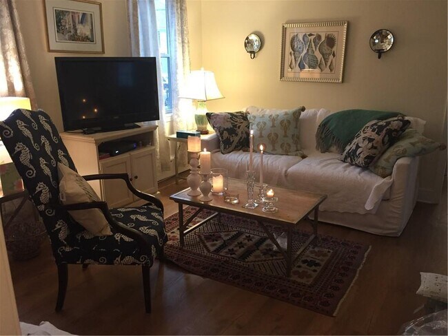 Photo - 62 Dixon St Unit 1