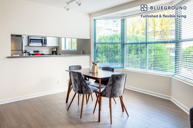 Photo - 2 Townsend St Unit FL3-ID395