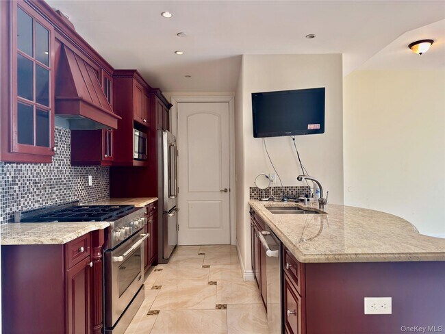 Photo - 63-36 99th St Unit 7J