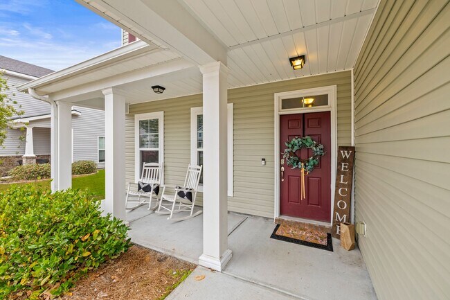 Photo - Spacious Home in Richmond Hill