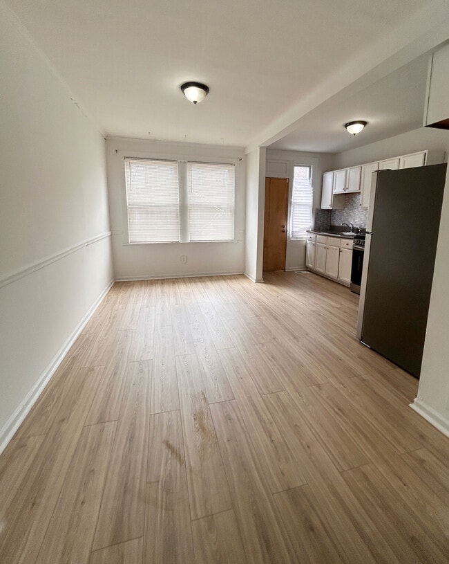 Photo - 2524 Bonaffon St