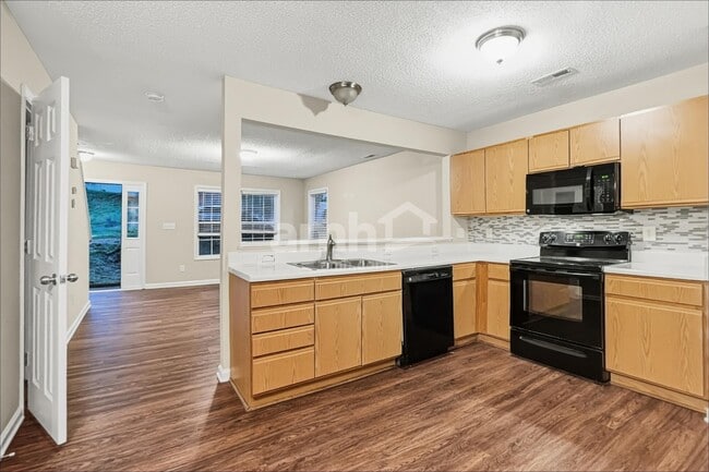 Photo - 803 Woodgreen Dr