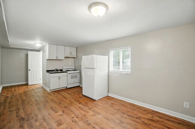 Photo - 39 Wuest St Unit 5
