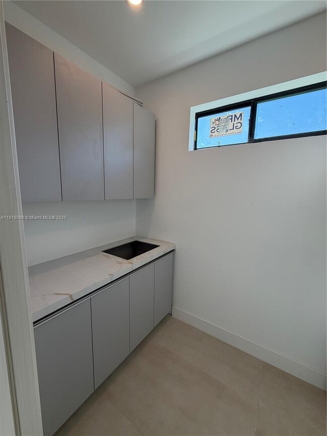 Photo - 1321 NE 13th Ave