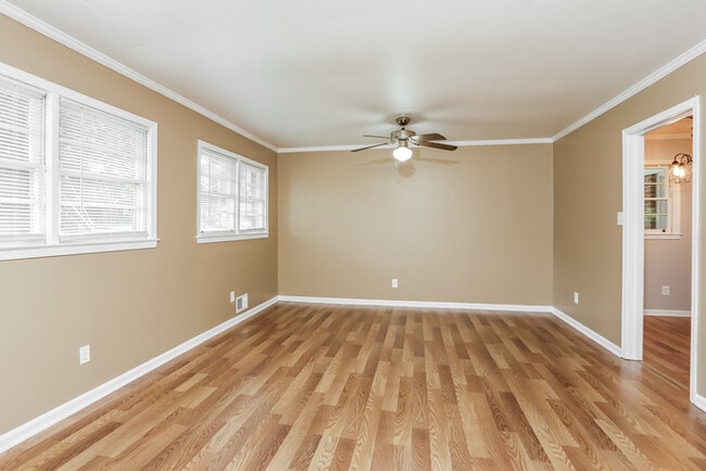 Photo - 1320 N Cherokee Ave