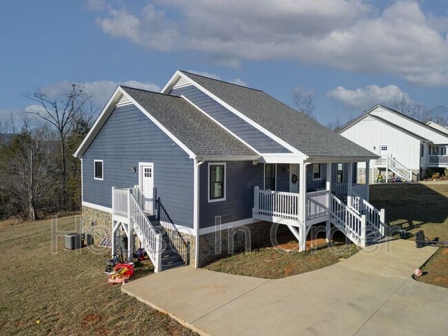 Photo - 118 Grace Ests Dr