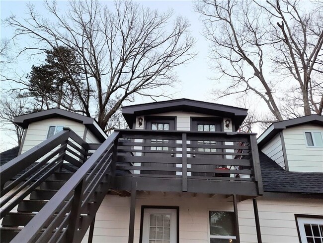 Building Photo - 1470 St Michael Ave Unit 2