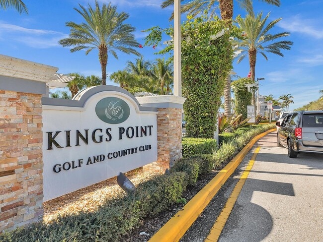 Building Photo - 365 Flanders Dr Unit H