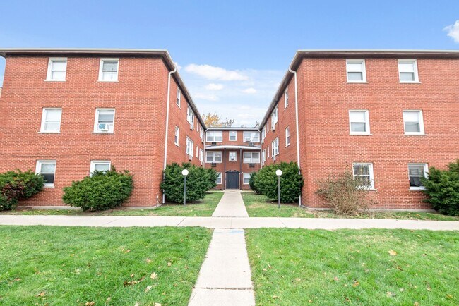 Photo - 7900-06 S Wabash