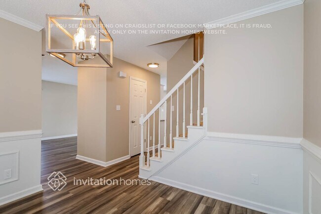 3032 Hawick Commons Dr