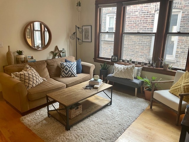 Building Photo - 2217 Rice W St Unit 2R