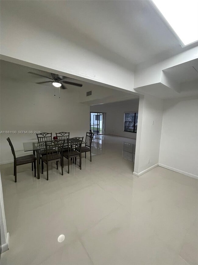 Photo - 2718 S University Dr