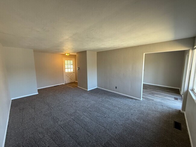 Photo - 4918 Dwight Dr