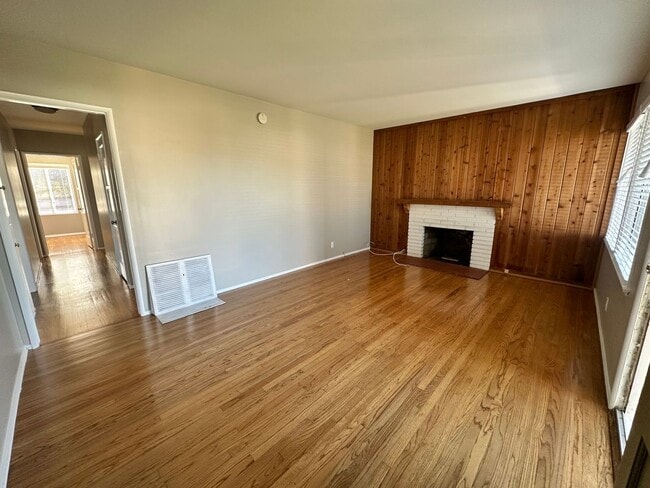 Photo - FOR RENT – Charming 3-Bedroom Home in South Torrance Unidad 1